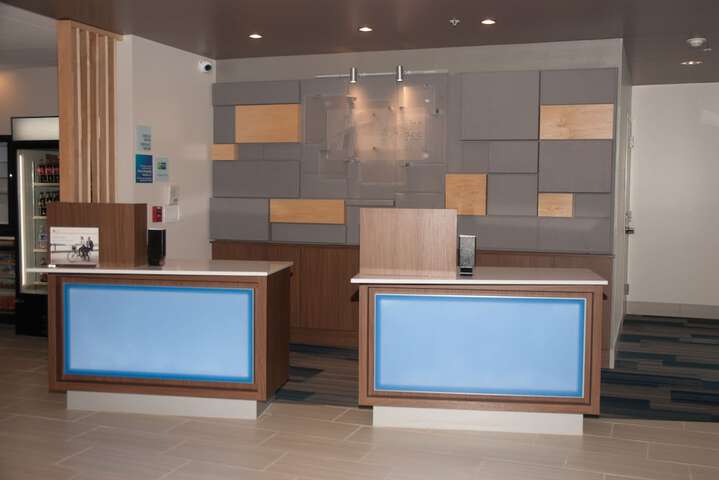 Holiday Inn Express & Suites Decatur by IHG