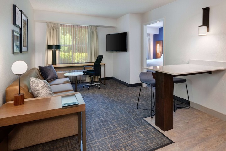 Room 9 of 35