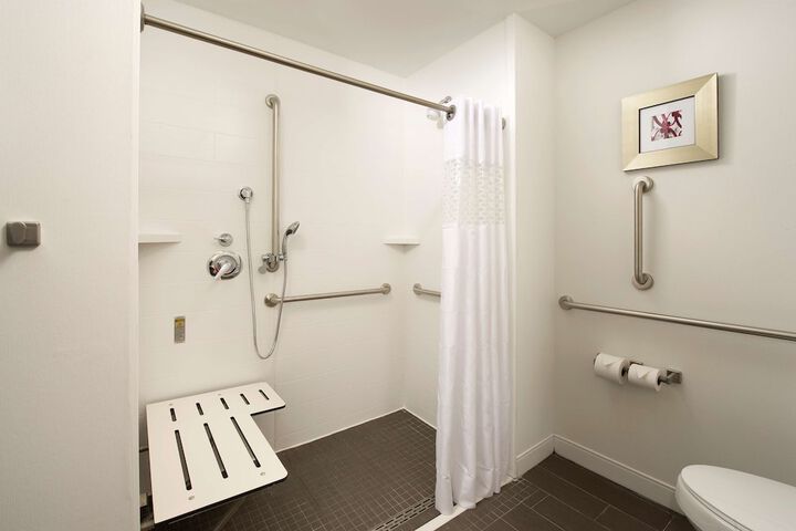 Hampton Inn Louisville East / Hurstbourne