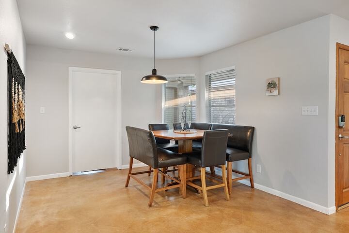 Pet-friendly Marble Falls Home w / Hot Tub!