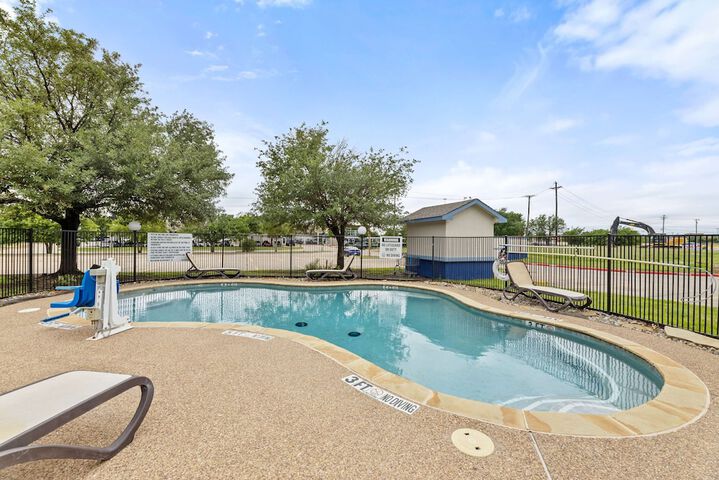 Pool 13 of 41