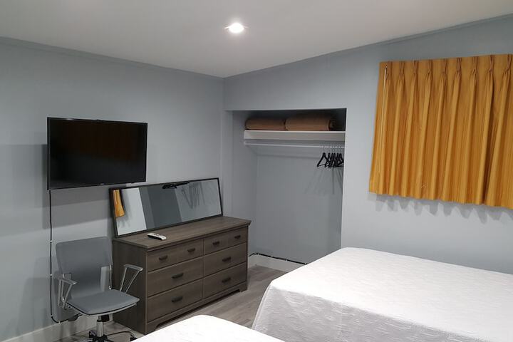 Room 52 of 69