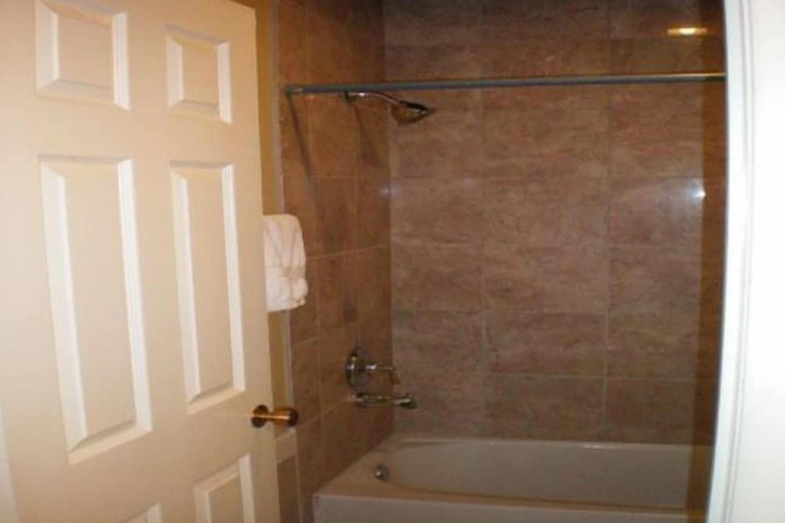 Room 9 of 20