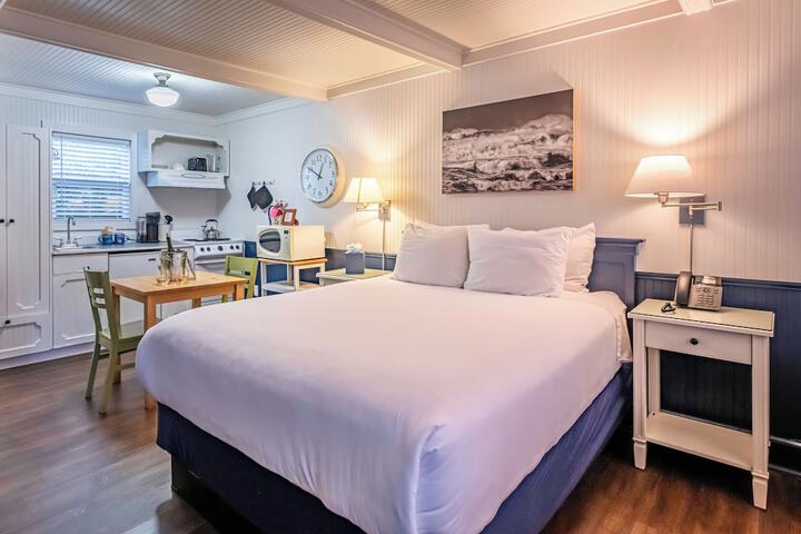 Cannon Beach Hotel Collection