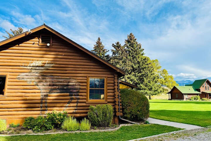 El Western Cabins & Lodges