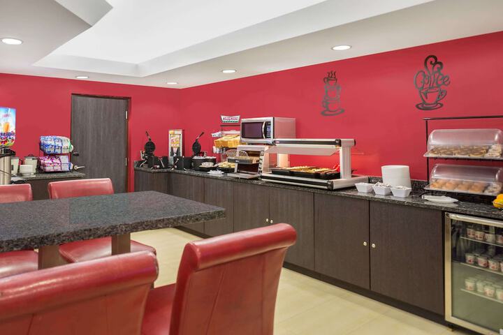 Ramada by Wyndham Miami Springs / Miami International Airport