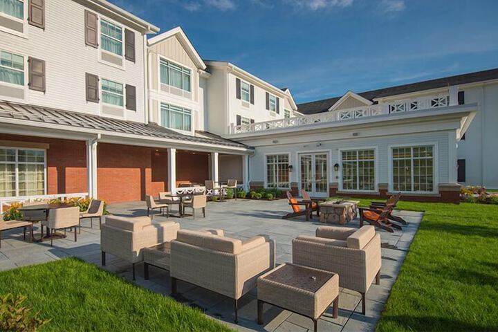 Hampton Inn and Suites Manchester