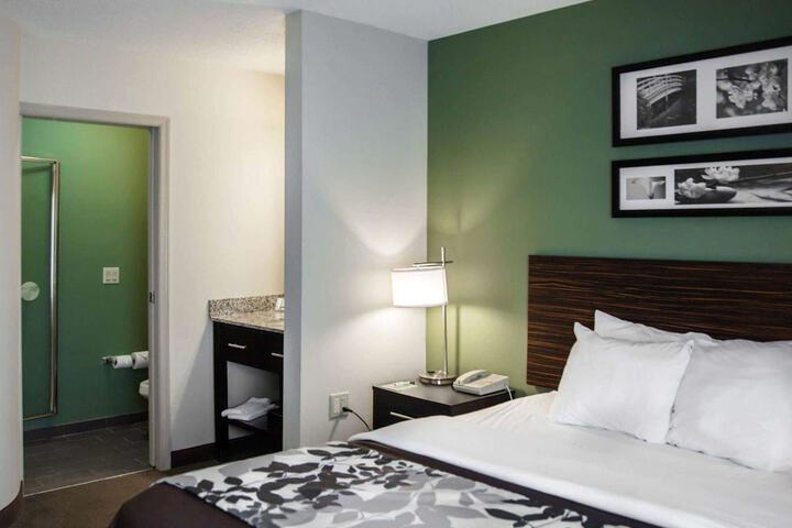 Room 25 of 31