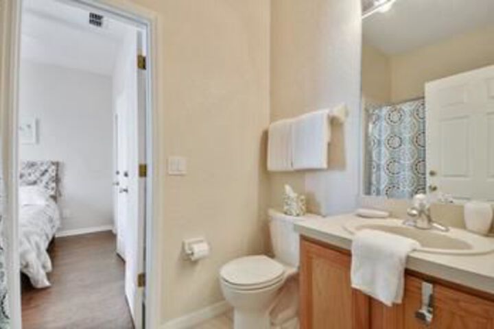 MARVELOUS 4 Bedroom Holiday home by Follow the sun vacation Rentals