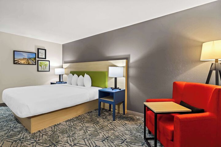 Country Inn & Suites by Radisson Savannah I-95 North, GA