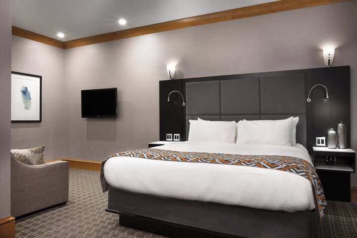 Room 40 of 69