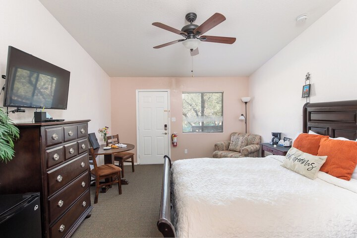 Room 3 of 55