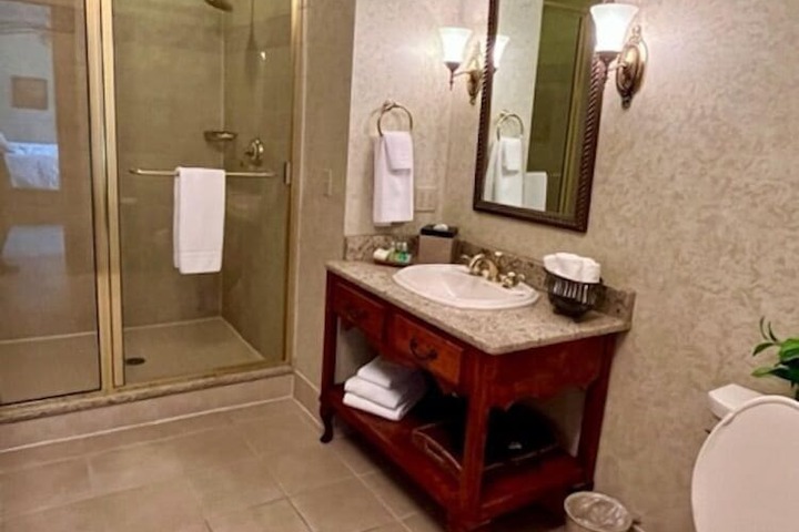 Room 25 of 34