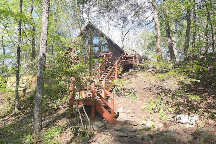 Rosies Creekside Retreat - 3 BR Escape!