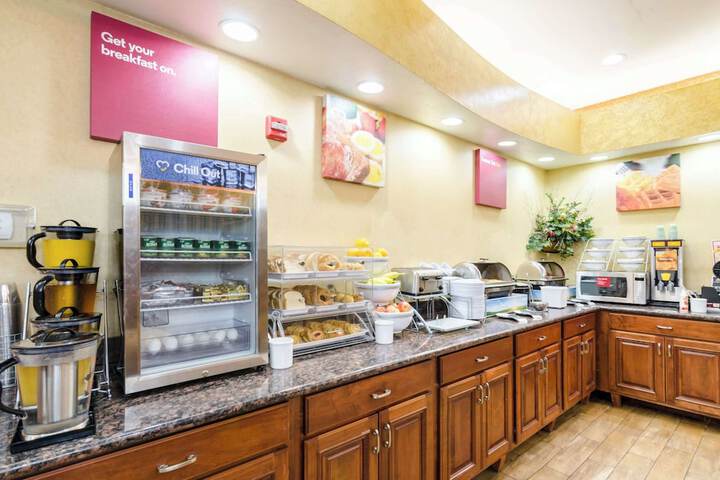 Comfort Suites Salina South