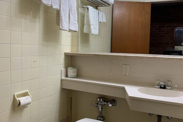 Room 5 of 21