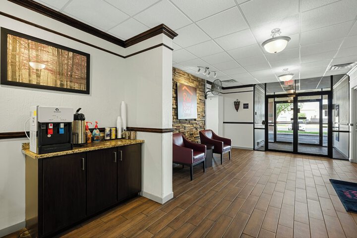 Red Roof Inn Gurnee - Waukegan