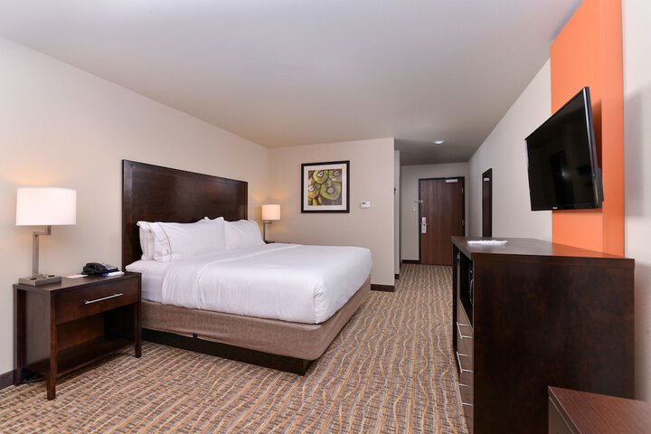 Room 56 of 80