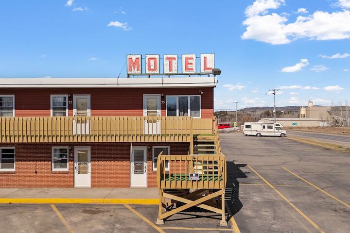 Pine View Inn