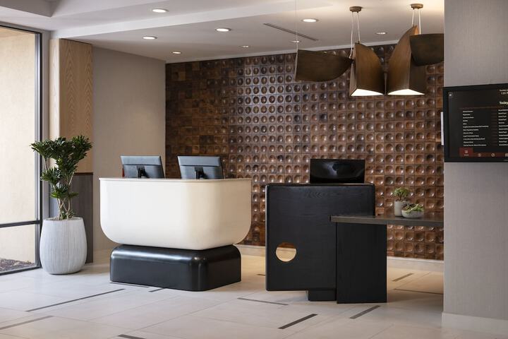 Hotel Interior 20 of 135