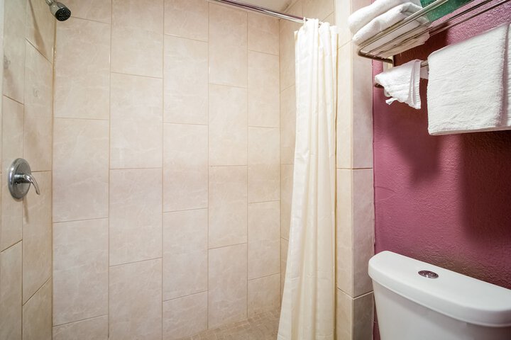 Room 33 of 39
