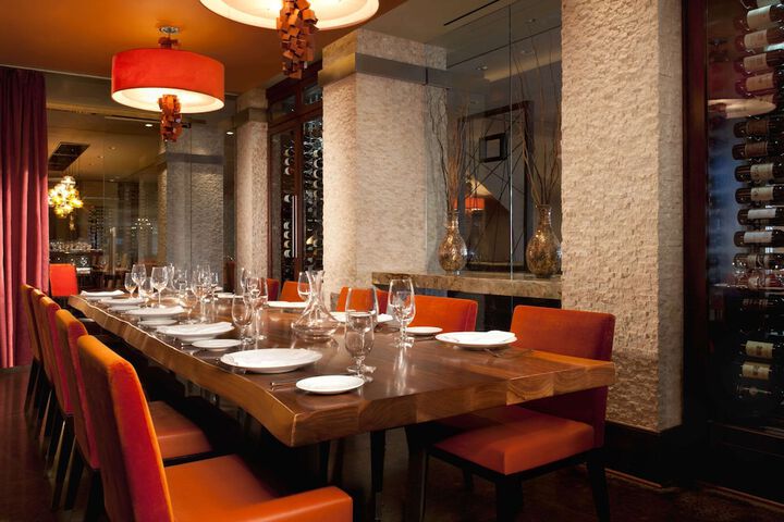 Dining 33 of 45