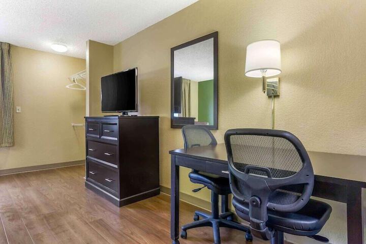 Studio 6 Suites Seattle Kent WA