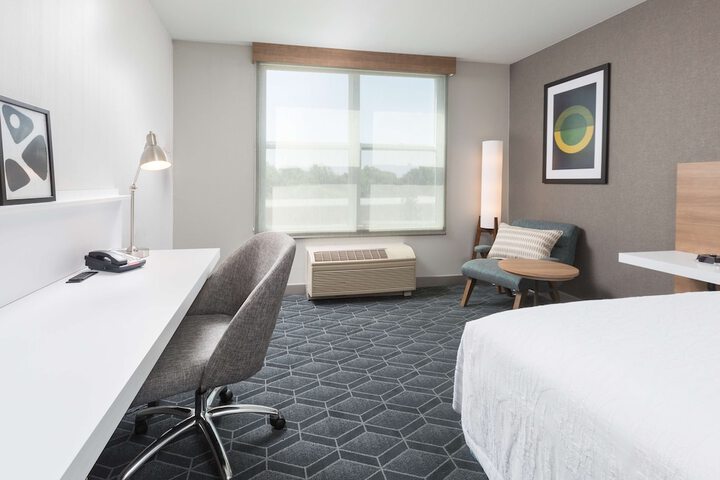 Room 15 of 32