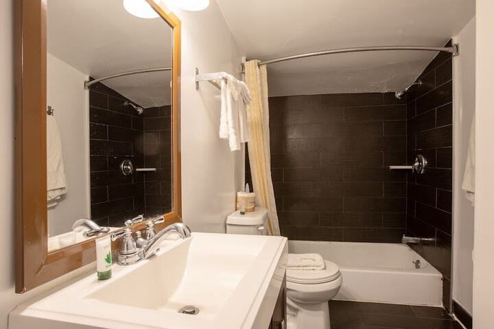 Room 6 of 29