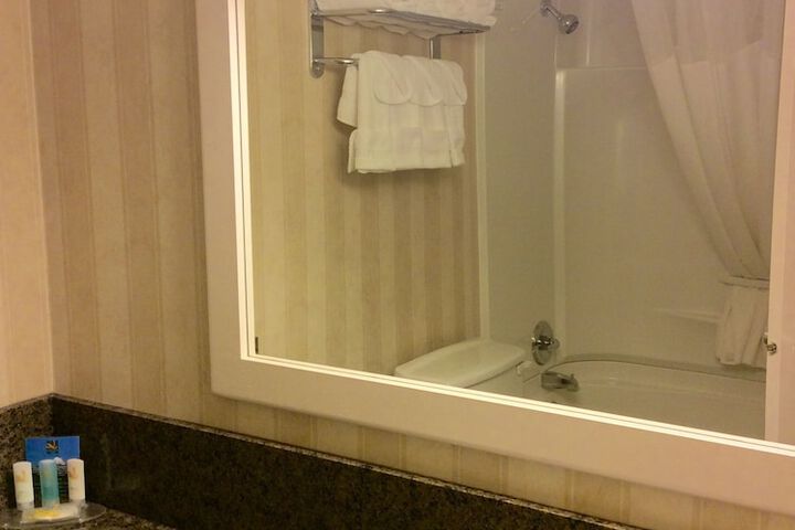 Room 21 of 35