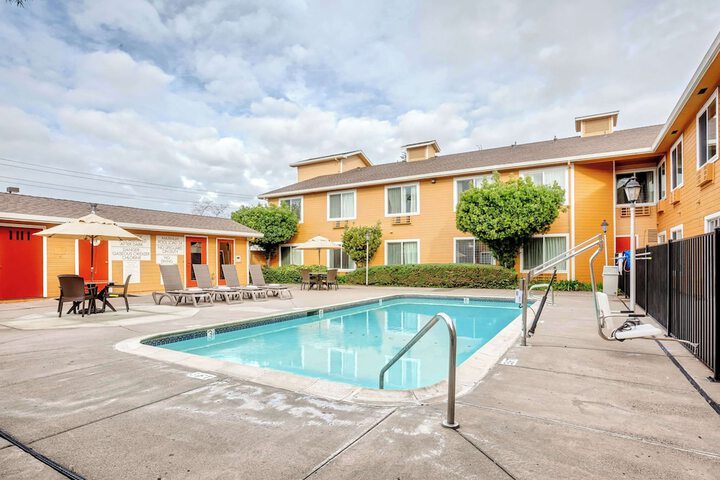Pool 7 of 42
