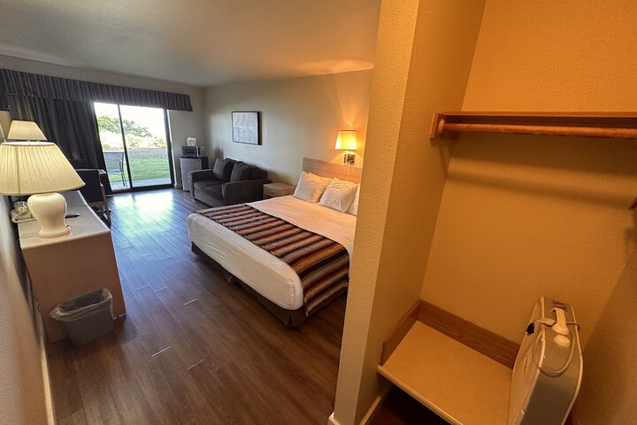 Room 57 of 181