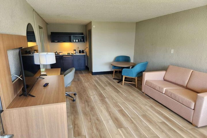 Room 27 of 56