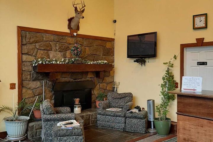 Clarysville Motel