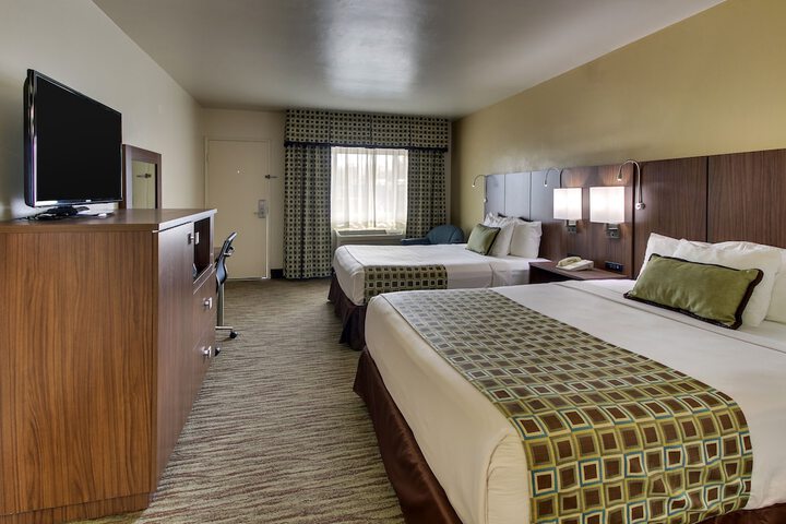 Room 30 of 38
