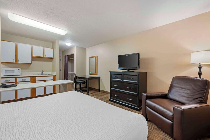 Room 33 of 33