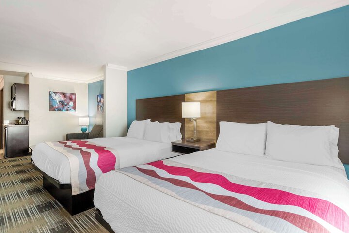 Room 40 of 49
