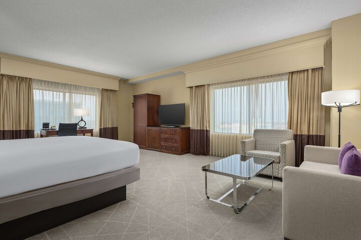 DoubleTree by Hilton Chicago OHare Airport - Rosemont