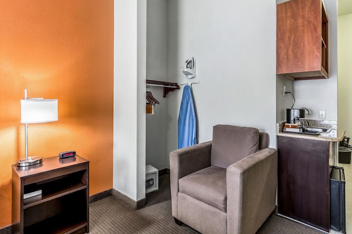 Sleep Inn & Suites Stafford - Sugarland
