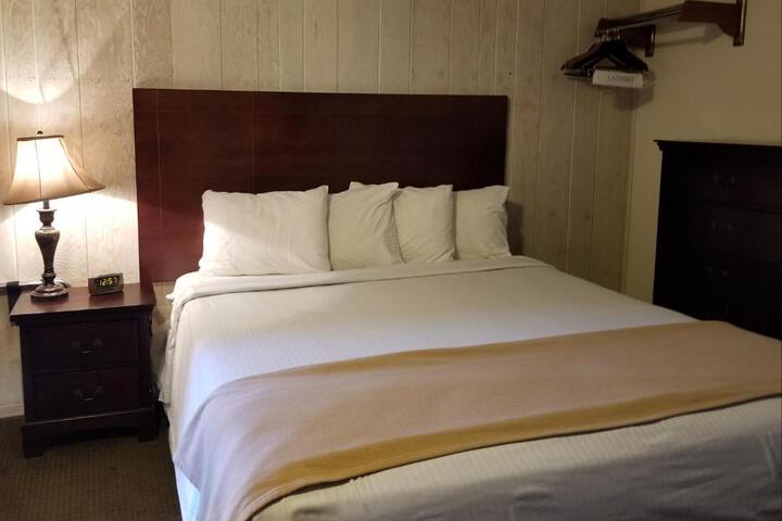 Gold Pan Lodge
