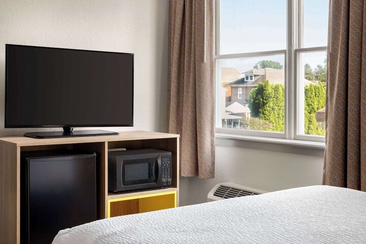 Days Inn by Wyndham Hershey