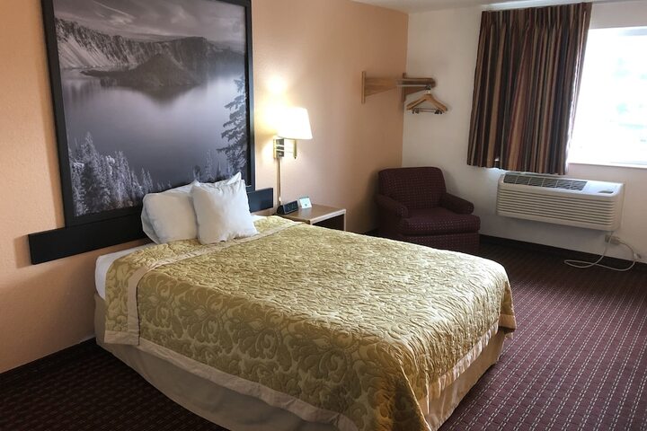 Room 30 of 68