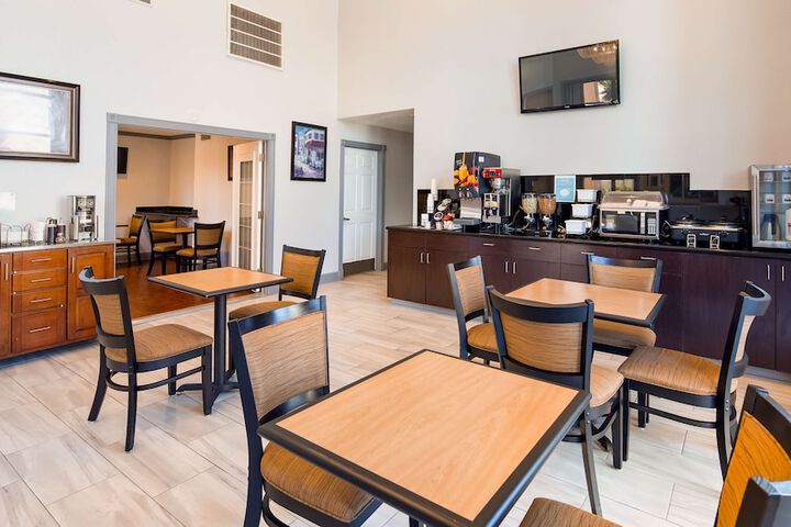 SureStay Plus Hotel by Best Western Hammond