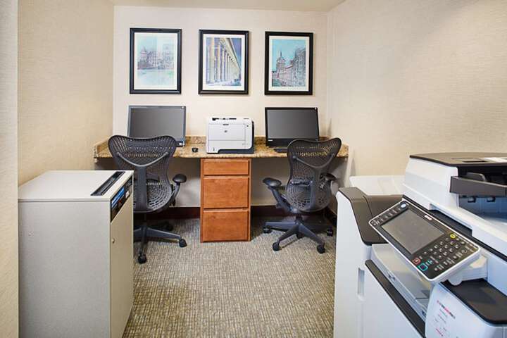 Business Center 33 of 34