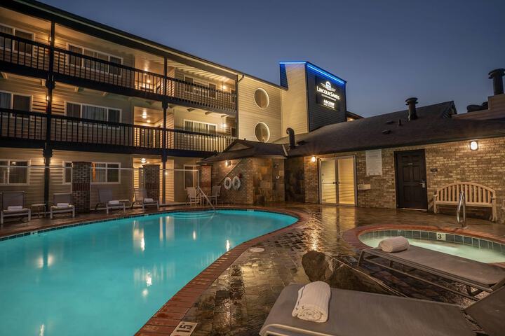 Lincoln Sands Oceanfront Resort an Ascend Collection Hotel