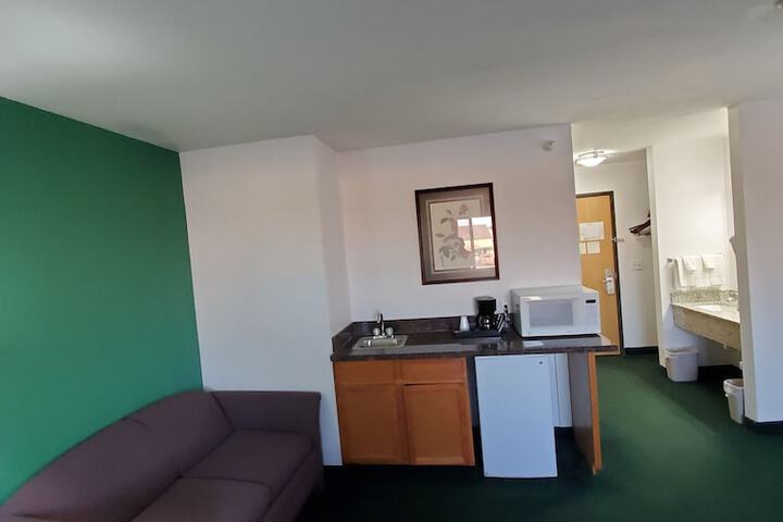 Room 28 of 59