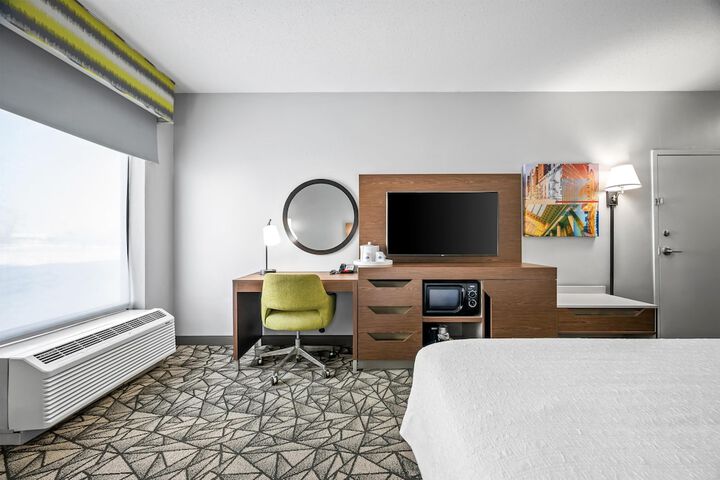 Hampton Inn Bloomington West