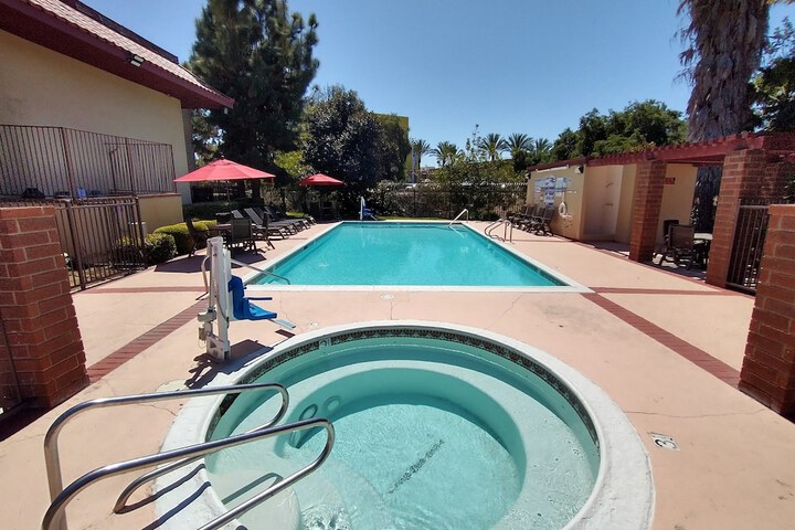 Pool 5 of 20