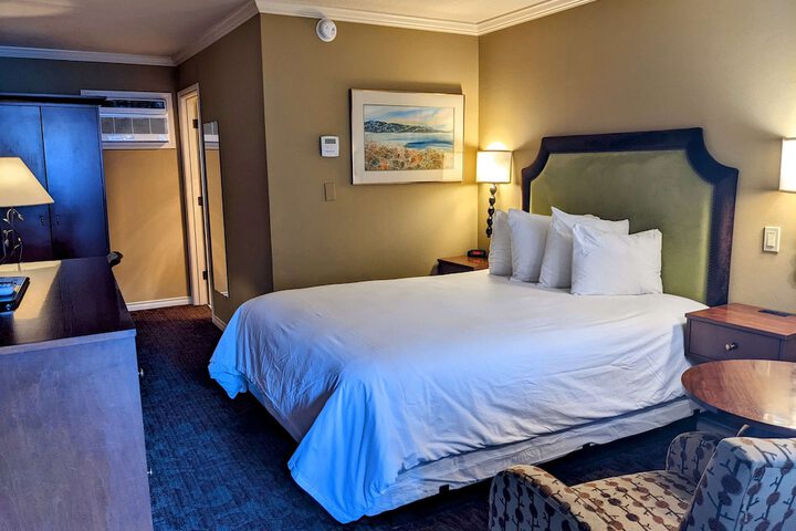 Room 15 of 23