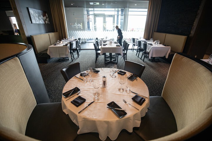 Dining 84 of 124